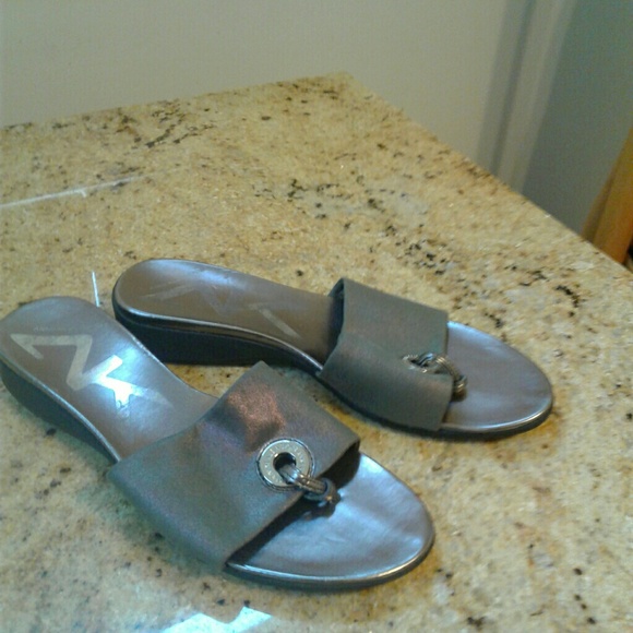 Sandals - Picture 2 of 8